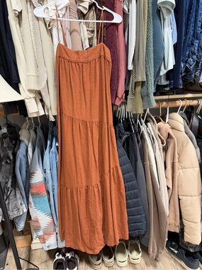 Abercrombie linen texture Women’s Tiered Maxi Skirt — Rust Orange